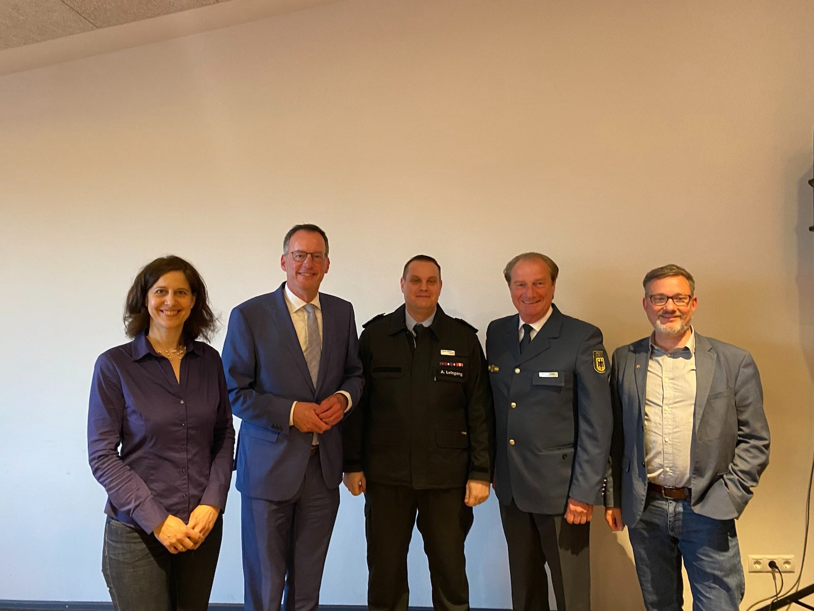 Aktuelle und künftige Herausforderungen im Katastrophenschutz – Staatsminister Michael Ebling tauscht sich in Rülzheim mit Feuerwehren und Einsatzkräften aus
